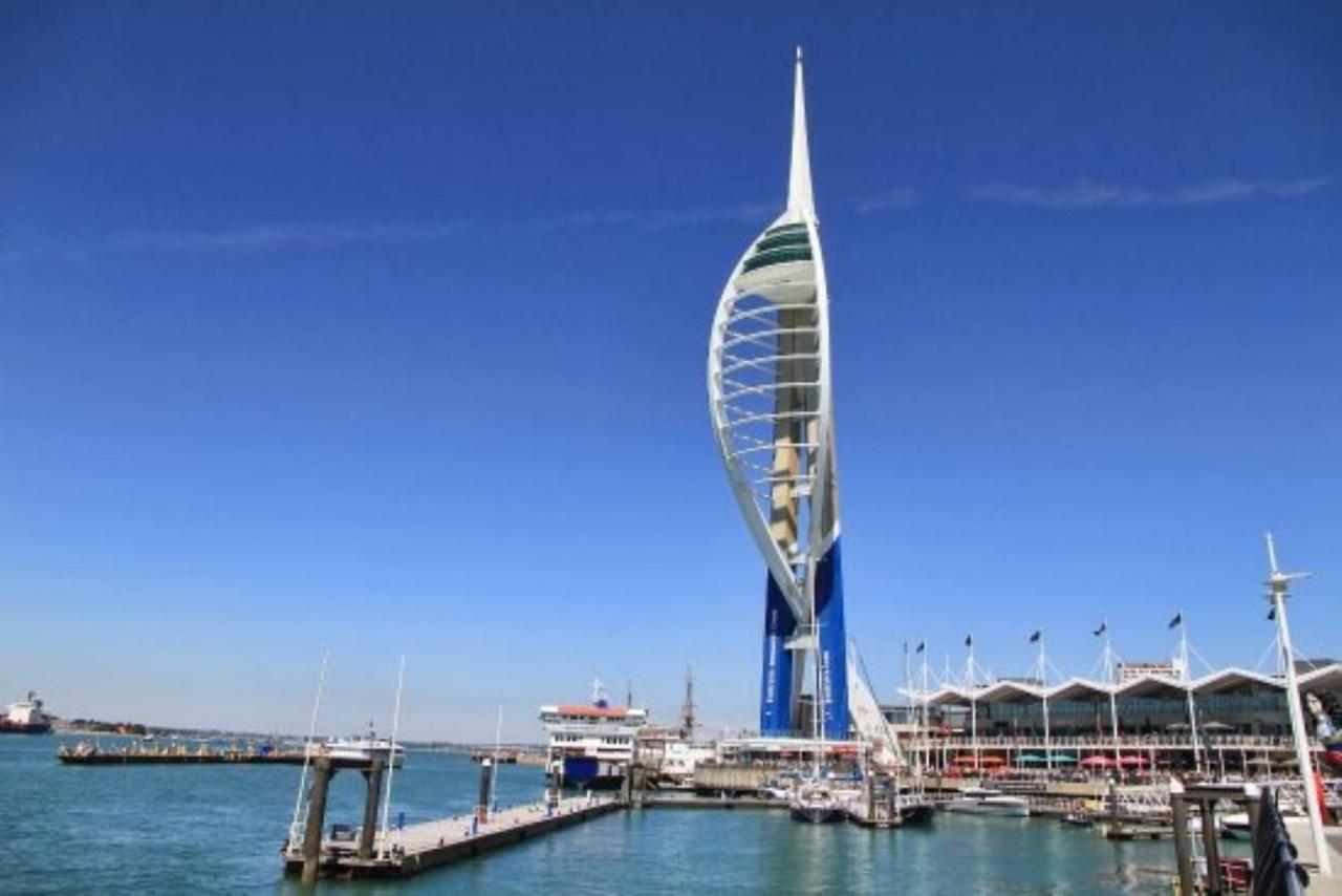 Sovereign Gate - 2 Double Bedroom Apartment In Portsmouth City Centre エクステリア 写真