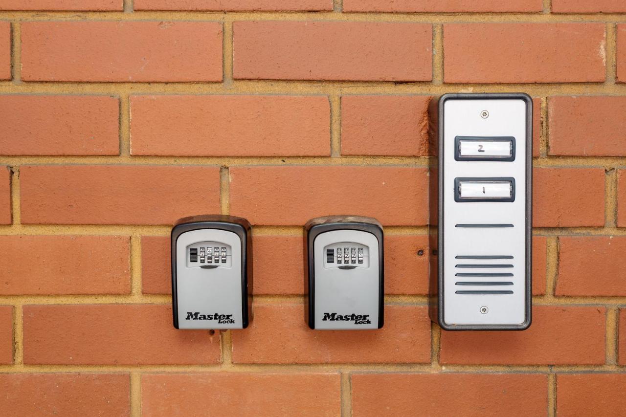 Sovereign Gate - 2 Double Bedroom Apartment In Portsmouth City Centre エクステリア 写真