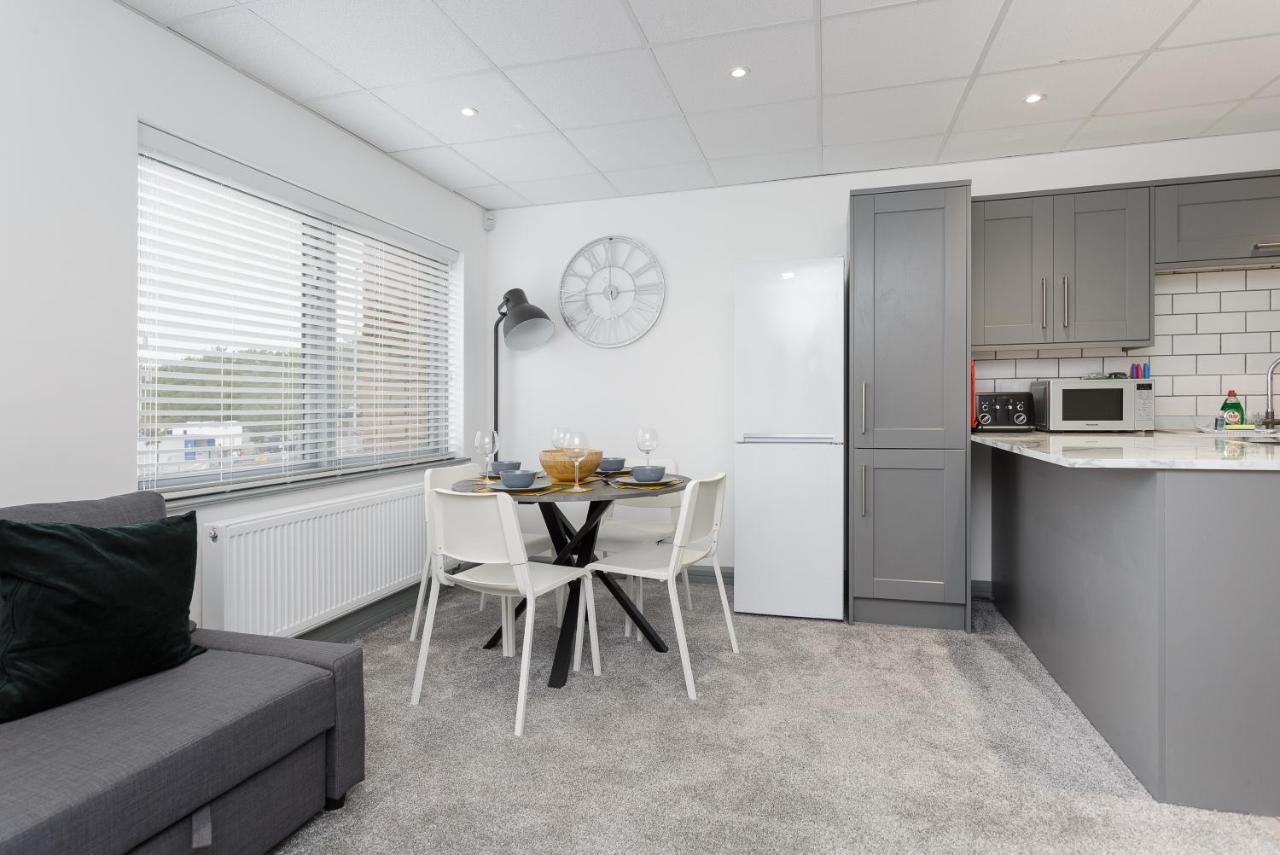 Sovereign Gate - 2 Double Bedroom Apartment In Portsmouth City Centre エクステリア 写真